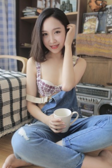 玩白嫩少妇小泬高潮18P